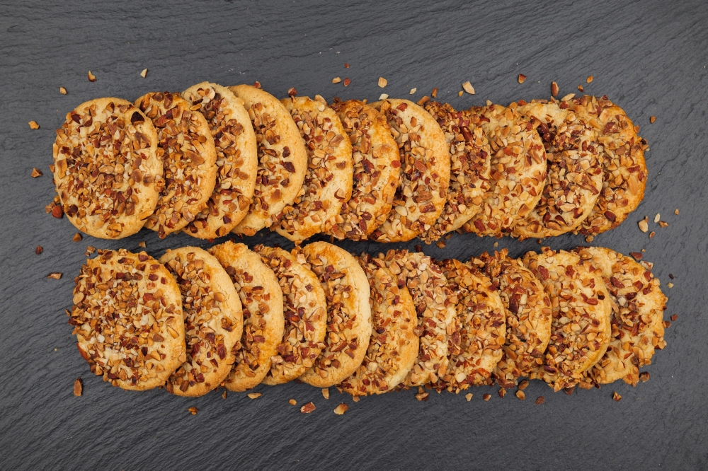 БАДЕМОВИ КУКИСИ